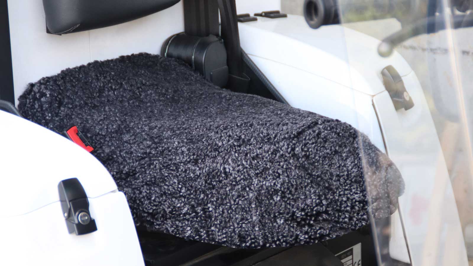 eat cover wool to paxster