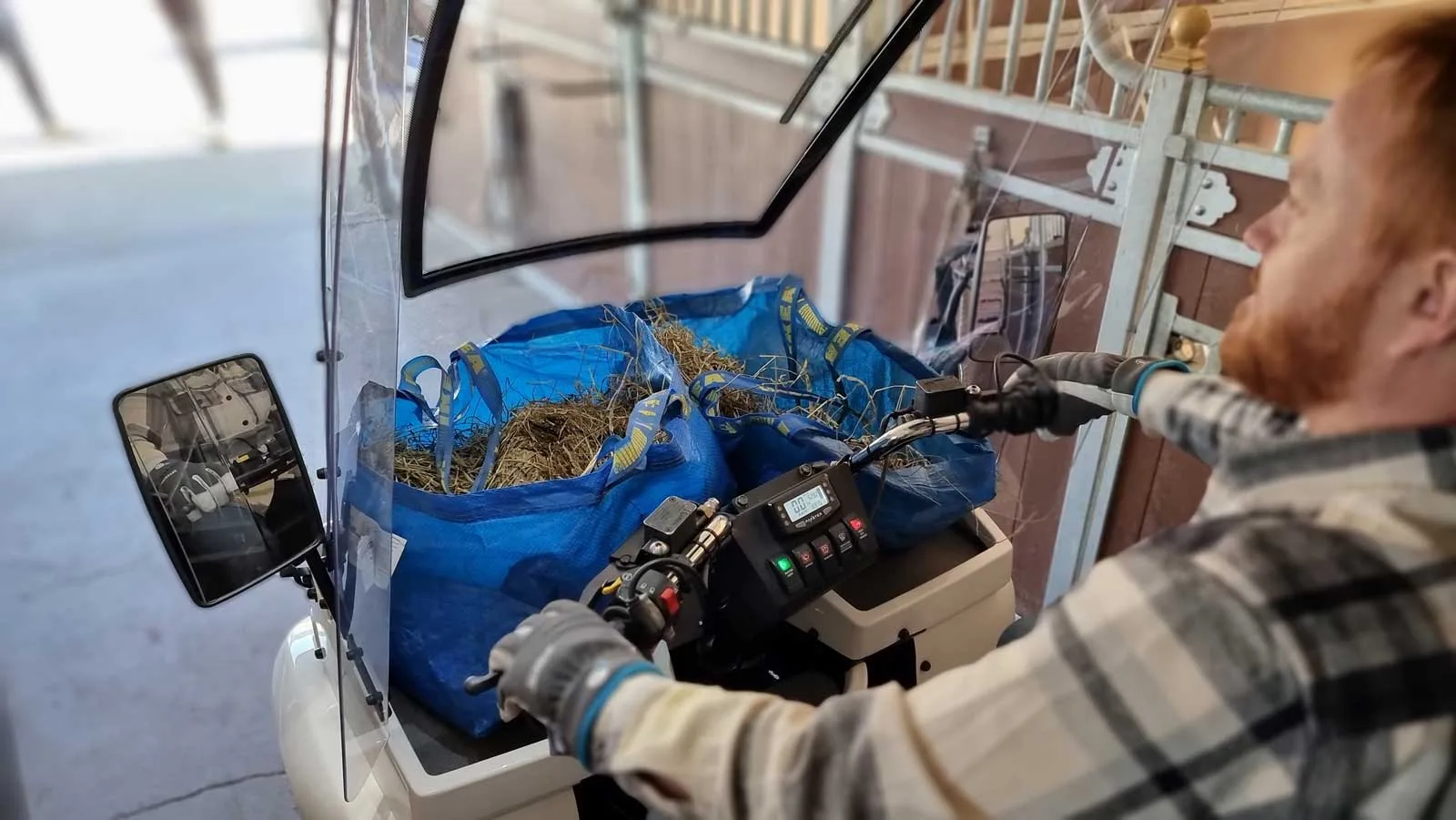 paxster compact front loader